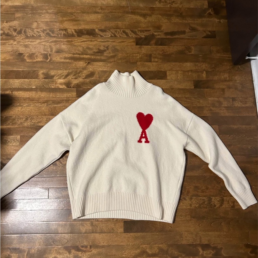 Ami Paris 100% Wool vierge sweater